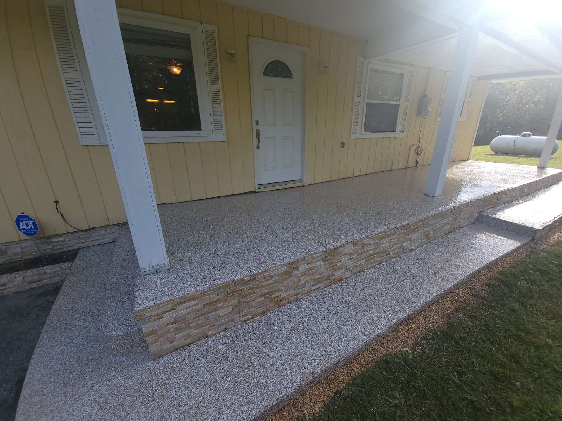 Flake epoxy front porch and walkway coating on an Ohio home